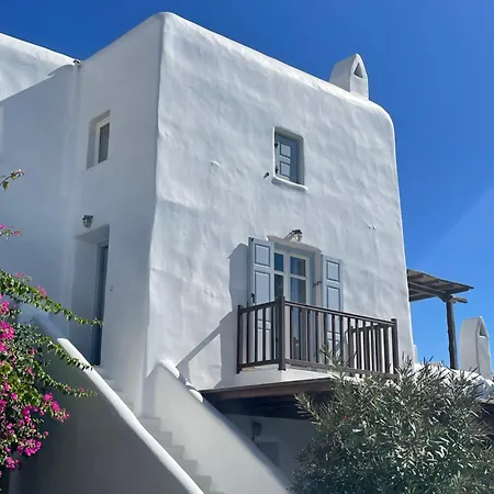 Cozy Cycladic , Close To