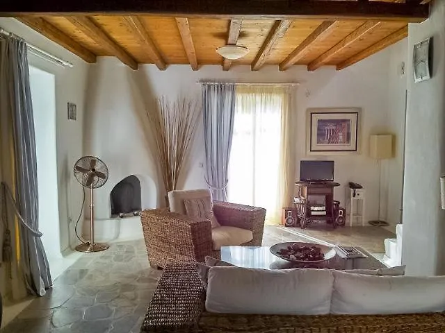 Feriehus Cozy Cycladic , Close To