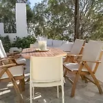 Cozy Cycladic , Close To