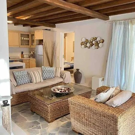 펜션 Cozy Cycladic , Close To 오르노스