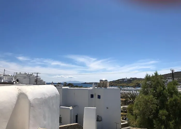 Cozy Cycladic , Close To